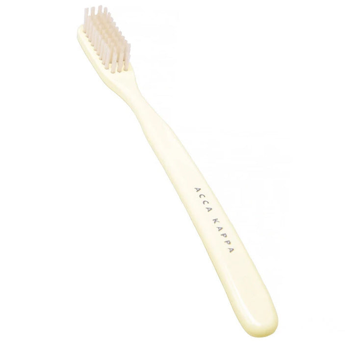 Image of product Toothbrush - Vintage Nylon - Medium - White